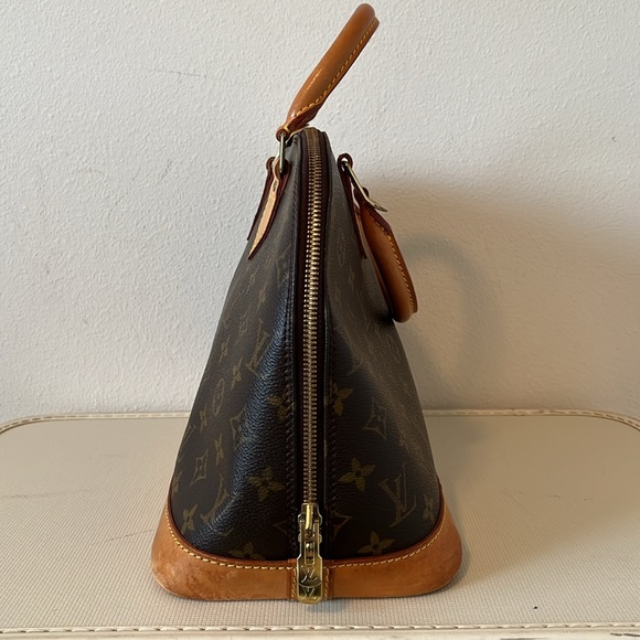 Louis Vuitton Monogram Alma Handbag PM - Picture 6 of 16